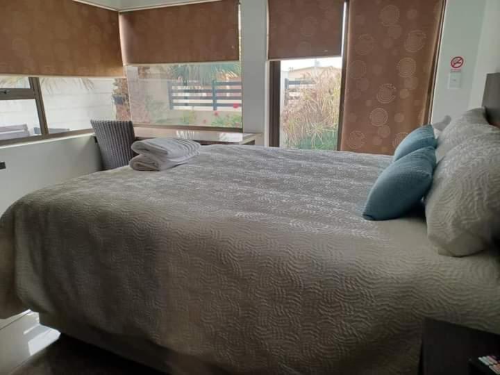 Carlo'S Boutique Guesthouse Уолфиш-Бей Экстерьер фото