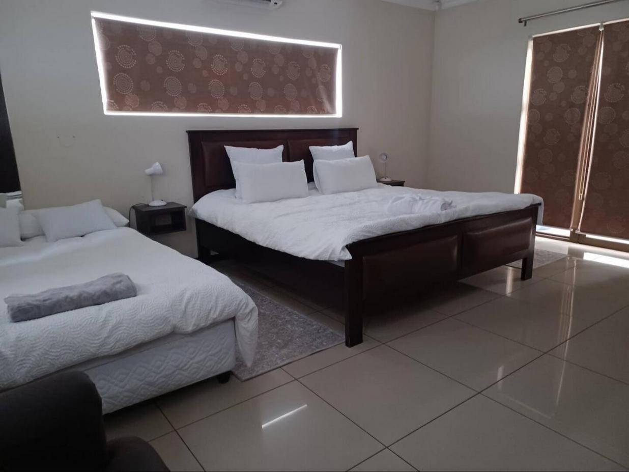 Carlo'S Boutique Guesthouse Уолфиш-Бей Номер фото